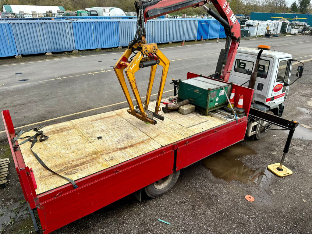 Lorry Mounted Crane- Brick Grab Attachment