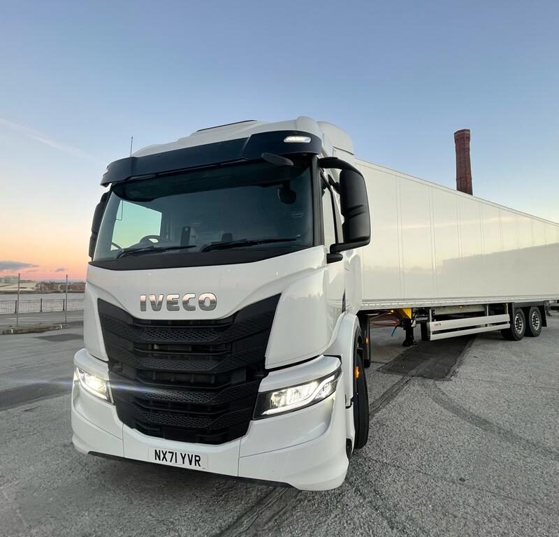 Iveco-S-Way-Schmitz-Cargobull-Trailer-Liverpool-Front-View