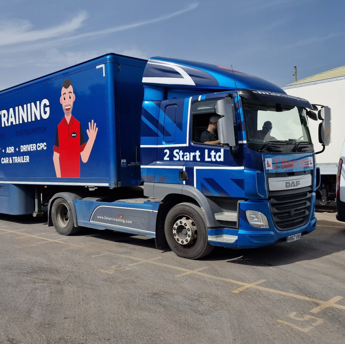 Deep Blue Class 1 Articulated Category C+E Lorry from 2 Start Ltd